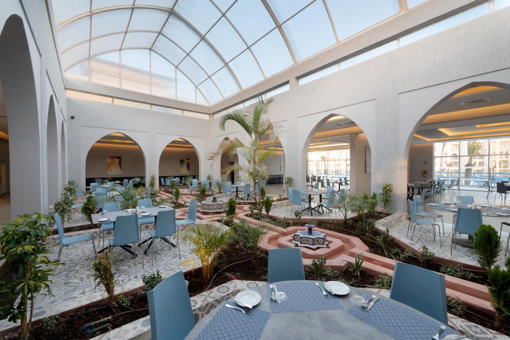 Hotel Pickalbatros Palais Des Roses 5*